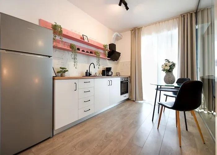 Pink Cloud Apartament *