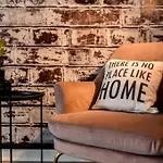 Апартаменти Pink Cloud Бухарест